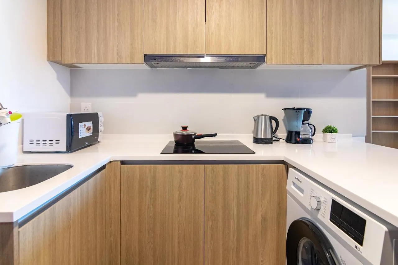Tropicana 218 X Airlevate Suites George Town Apartment